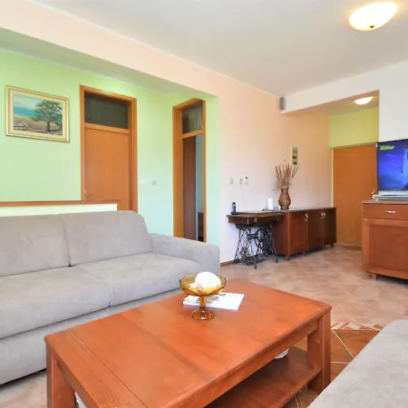 Appartement Megi By Interhome Tribalj