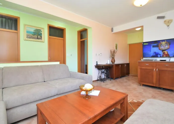 아파트 Megi By Interhome Tribalj